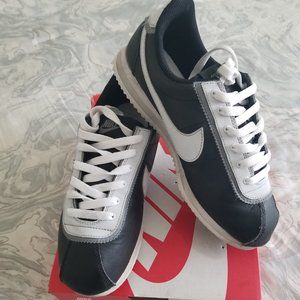 Nike Cortez Basic Leather 5.5Y